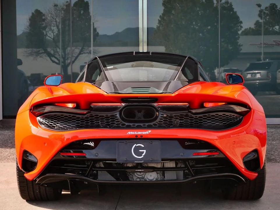 2026 McLaren 750S Coupe - Image 5 of 27