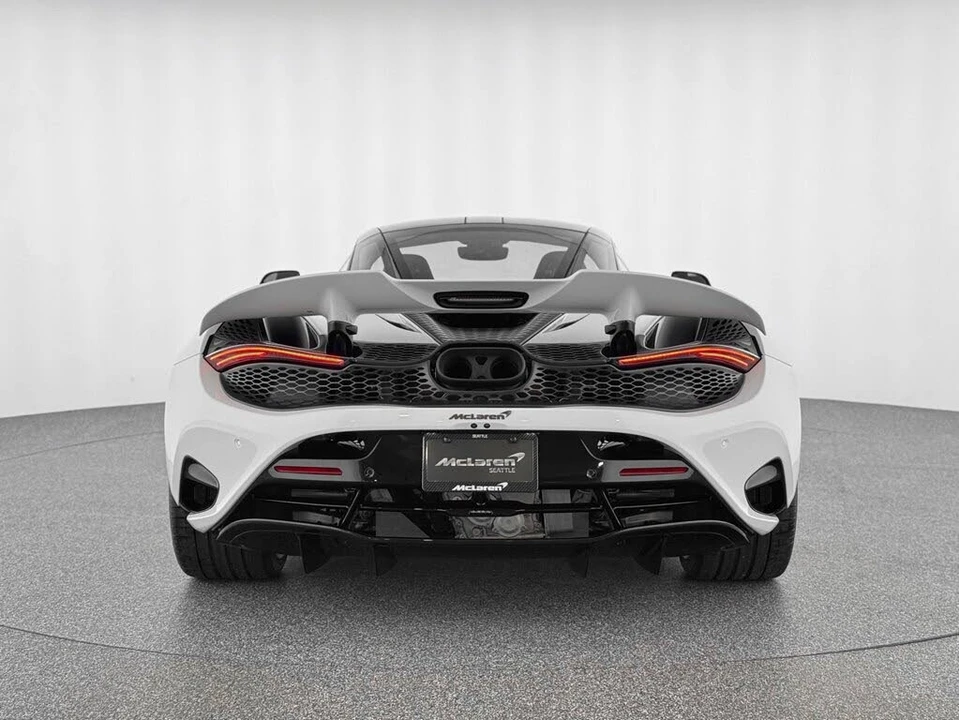 2026 McLaren 750S Coupe - Image 5 of 31