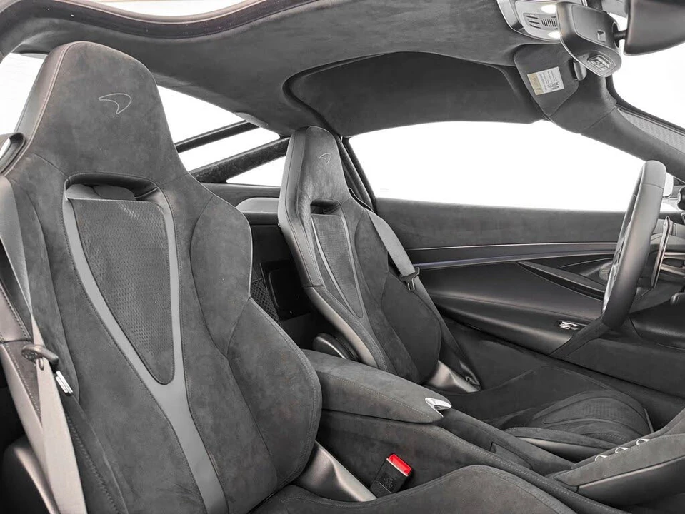 2026 McLaren 750S Coupe - Image 26 of 31
