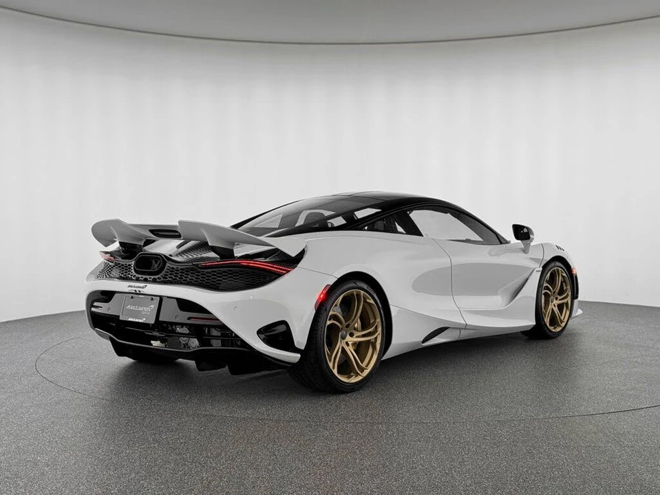 2026 McLaren 750S Coupe - Image 6 of 31