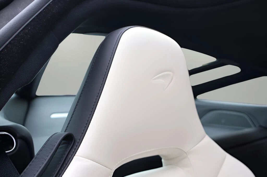 2026 McLaren 750S Coupe - Image 18 of 28