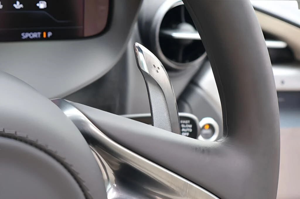 2026 McLaren 750S Coupe - Image 15 of 28