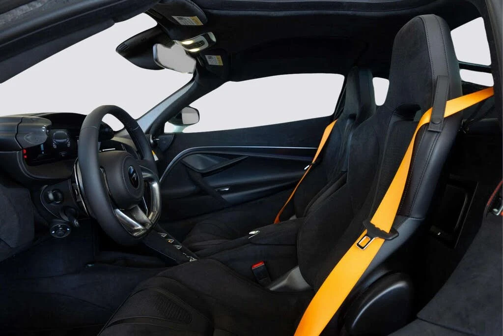 2026 McLaren 750S Coupe - Image 29 of 31
