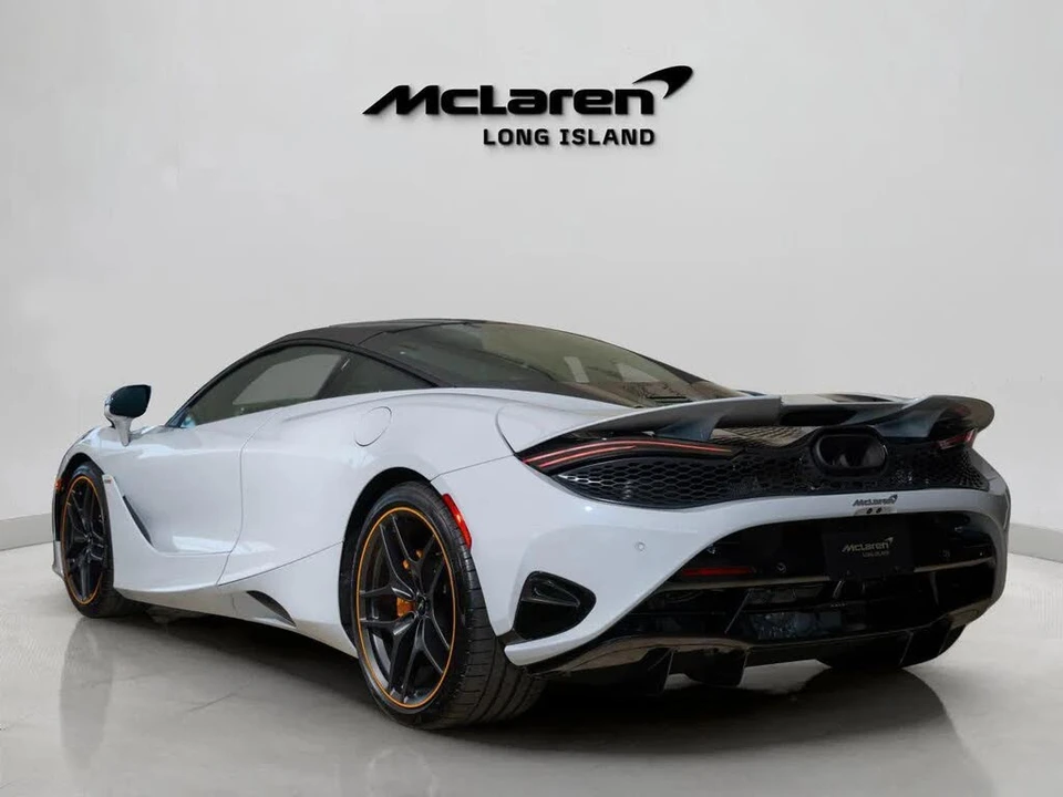 2026 McLaren 750S Coupe - Image 7 of 31