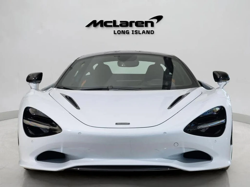2026 McLaren 750S Coupe - Image 2 of 31