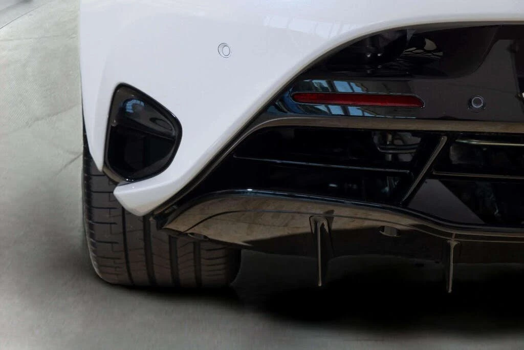 2026 McLaren 750S Coupe - Image 18 of 31