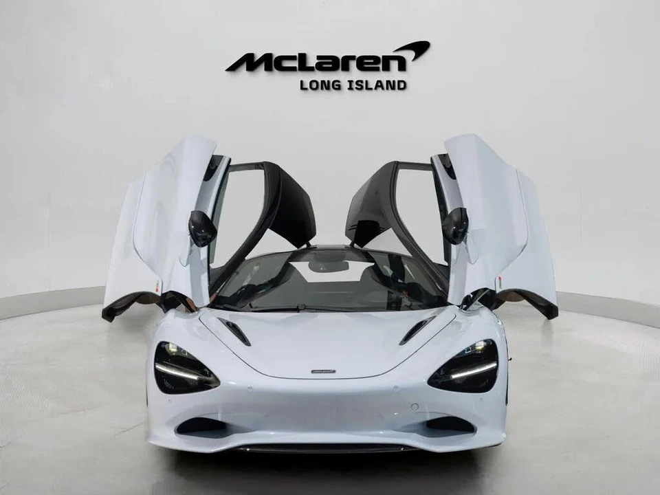 2026 McLaren 750S Coupe - Image 3 of 31
