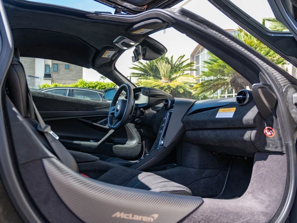2026 McLaren 750S Coupe - Image 9 of 31