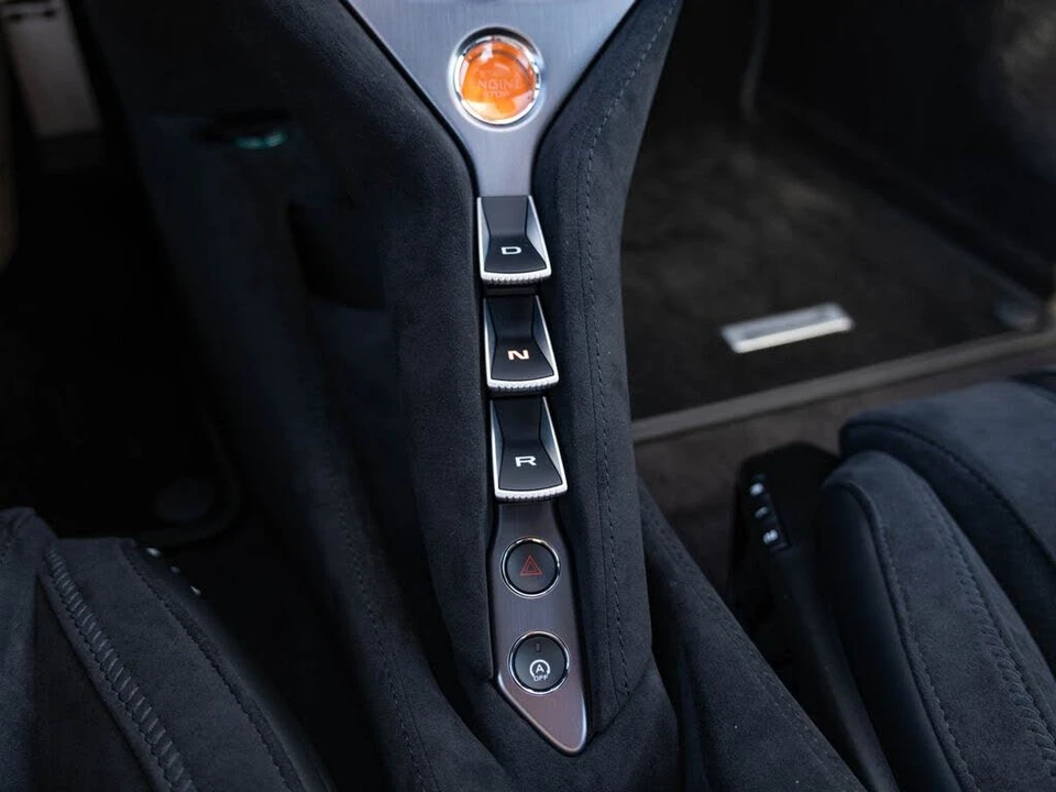 2026 McLaren 750S Coupe - Image 20 of 31