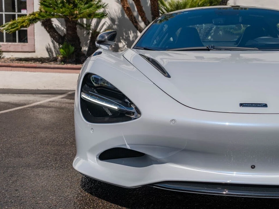 2026 McLaren 750S Coupe - Image 6 of 31