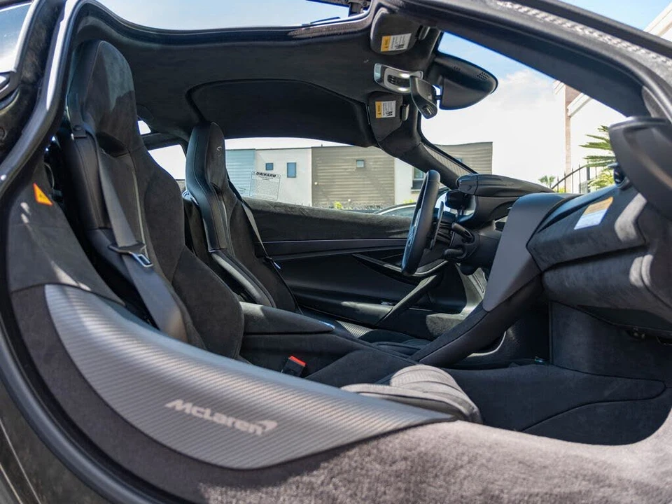 2026 McLaren 750S Coupe - Image 11 of 31