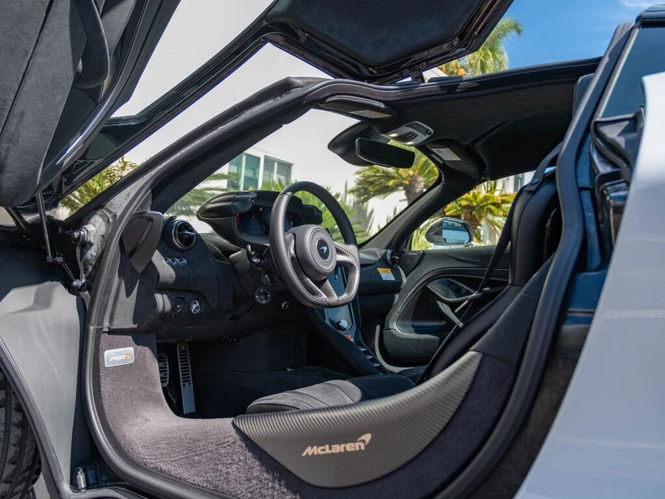 2026 McLaren 750S Coupe - Image 8 of 31