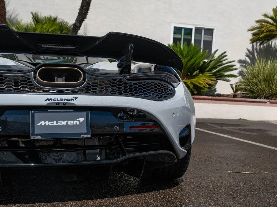 2026 McLaren 750S Coupe - Image 31 of 31