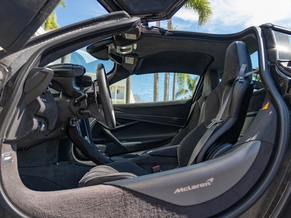 2026 McLaren 750S Coupe - Image 21 of 31
