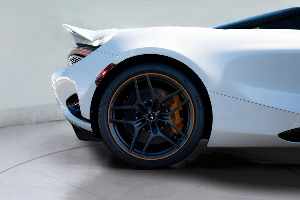 2026 McLaren 750S Coupe - Image 20 of 31