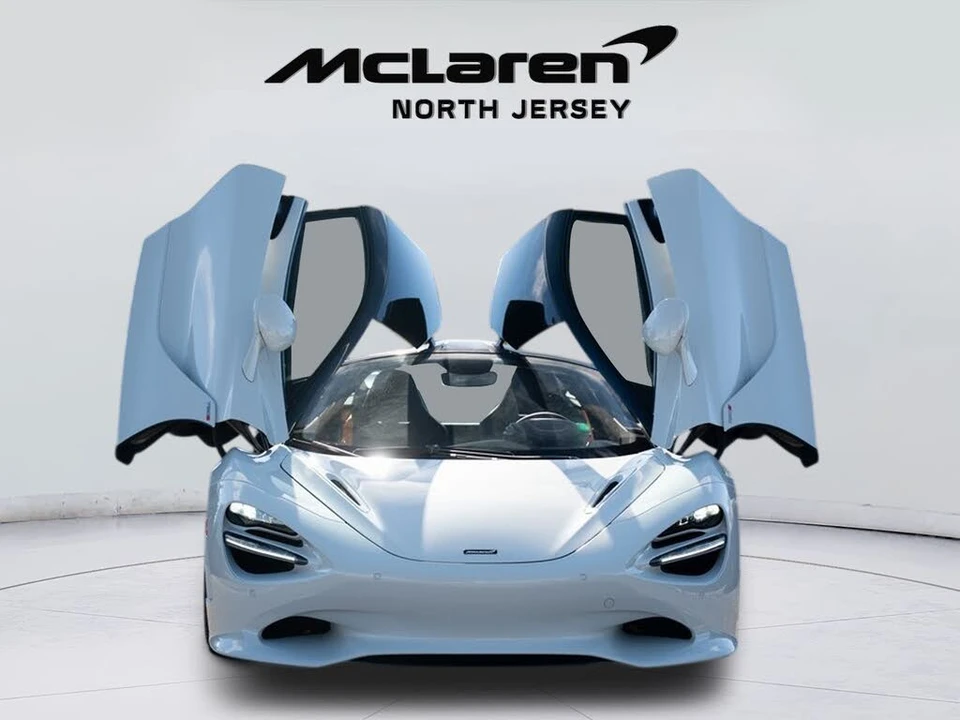 2026 McLaren 750S Coupe - Image 4 of 31
