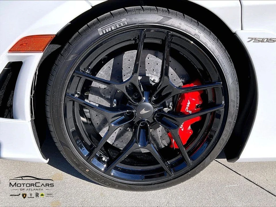 2026 McLaren 750S Coupe - Image 10 of 16