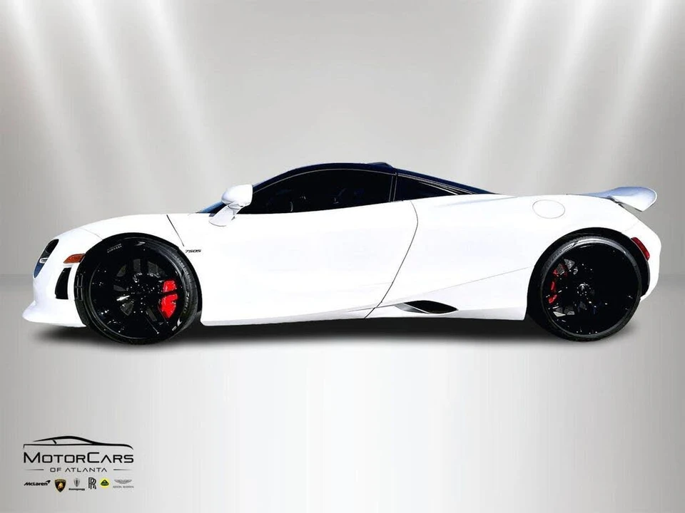 2026 McLaren 750S Coupe - Image 14 of 16