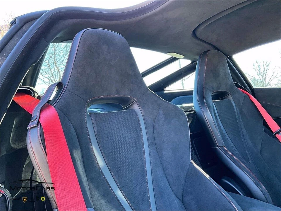 2026 McLaren 750S Coupe - Image 15 of 16