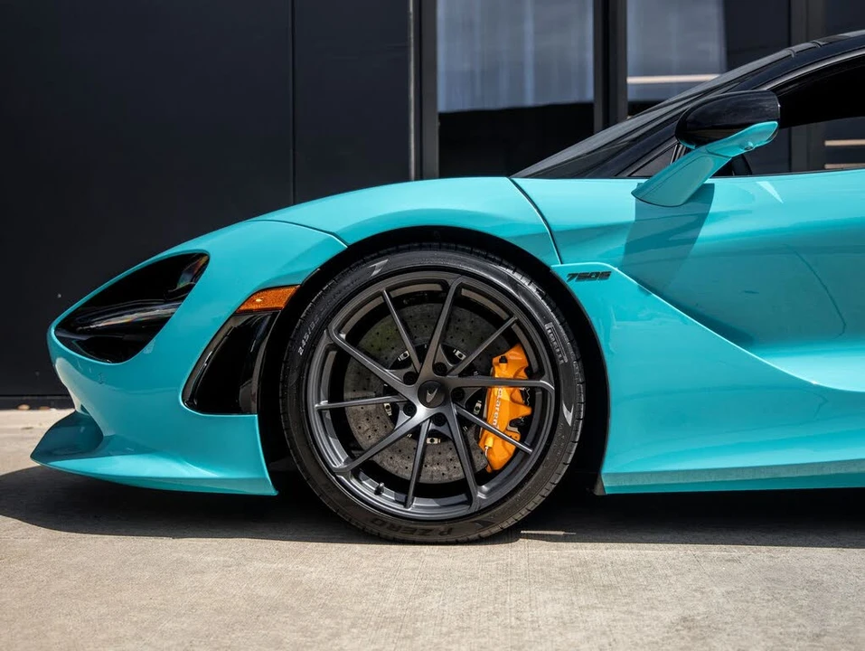 2026 McLaren 750S Coupe - Image 16 of 31