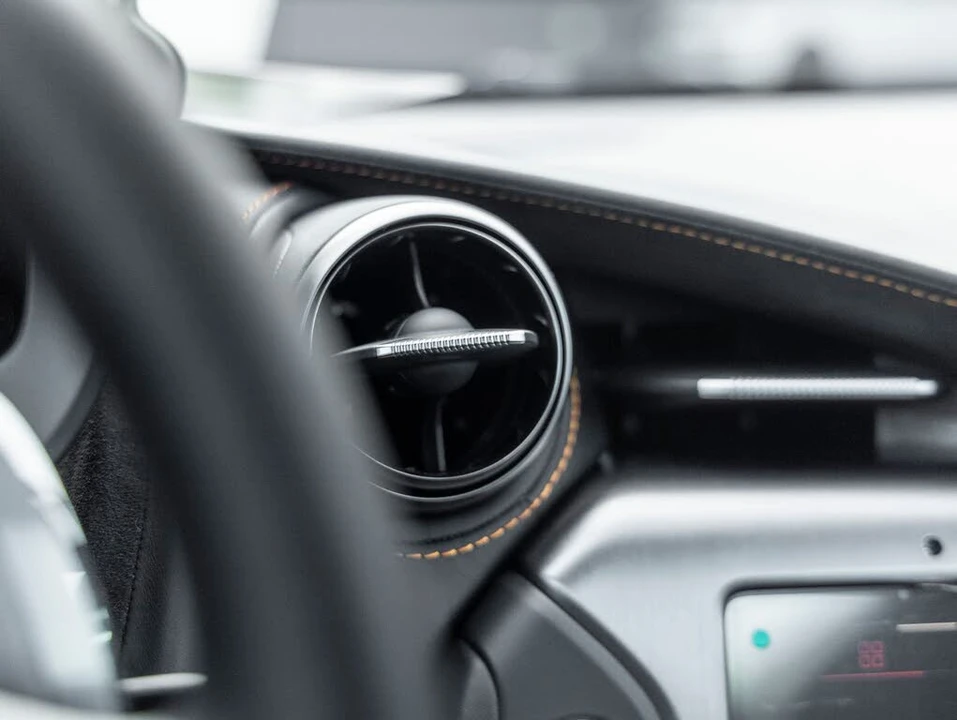 2026 McLaren 750S Coupe - Image 31 of 31