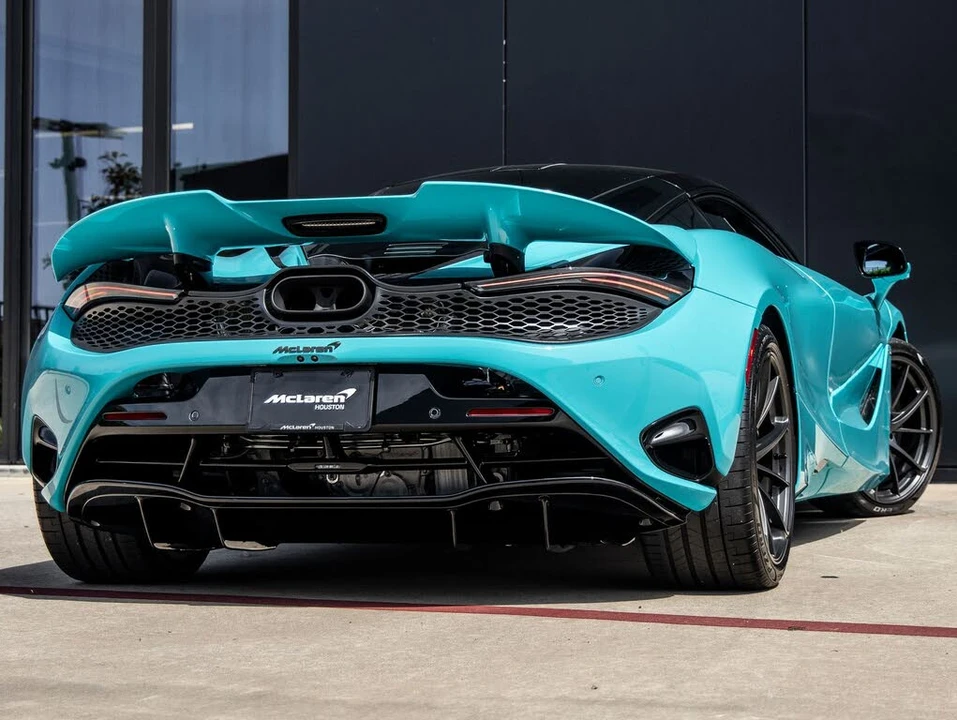 2026 McLaren 750S Coupe - Image 9 of 31