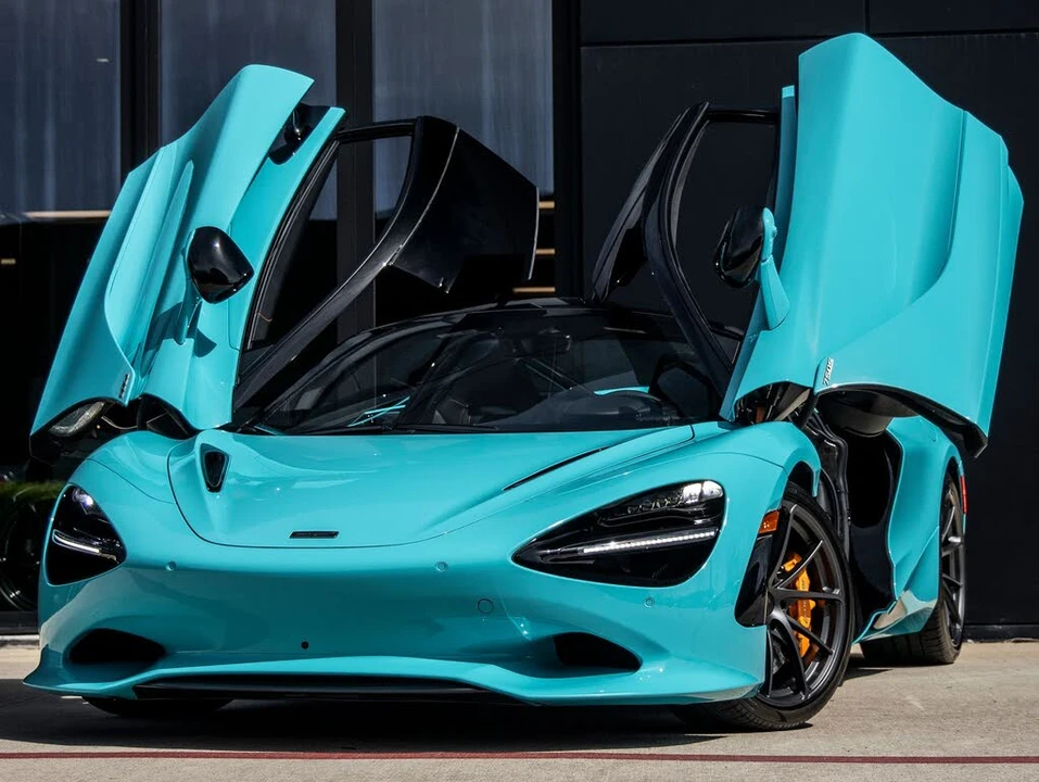 2026 McLaren 750S Coupe - Image 2 of 31