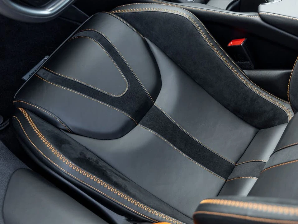 2026 McLaren 750S Coupe - Image 22 of 31