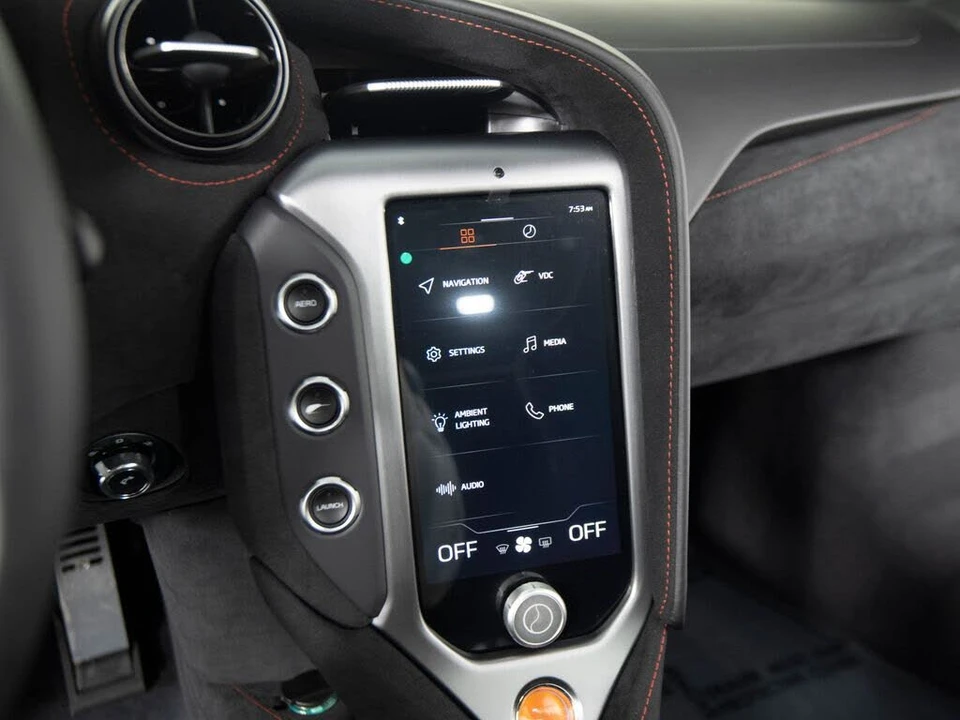 2026 McLaren 750S Coupe - Image 17 of 31