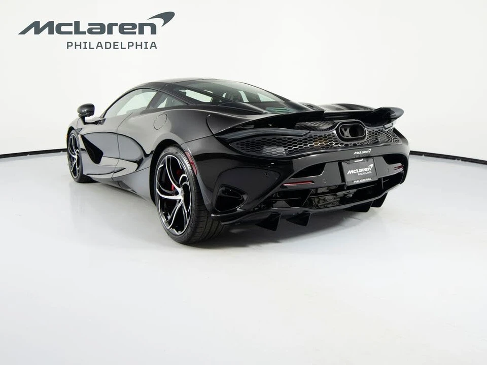 2026 McLaren 750S Coupe - Image 7 of 31