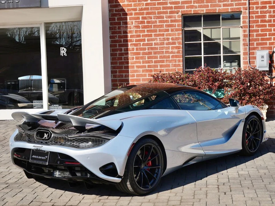 2026 McLaren 750S Coupe - Image 4 of 27