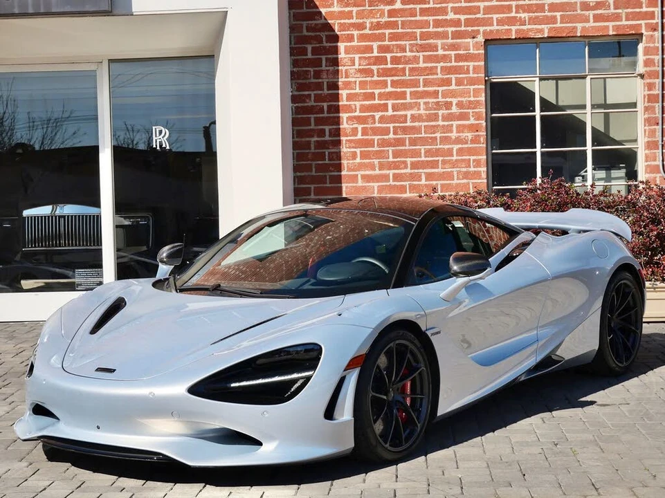 2026 McLaren 750S Coupe - Image 18 of 27