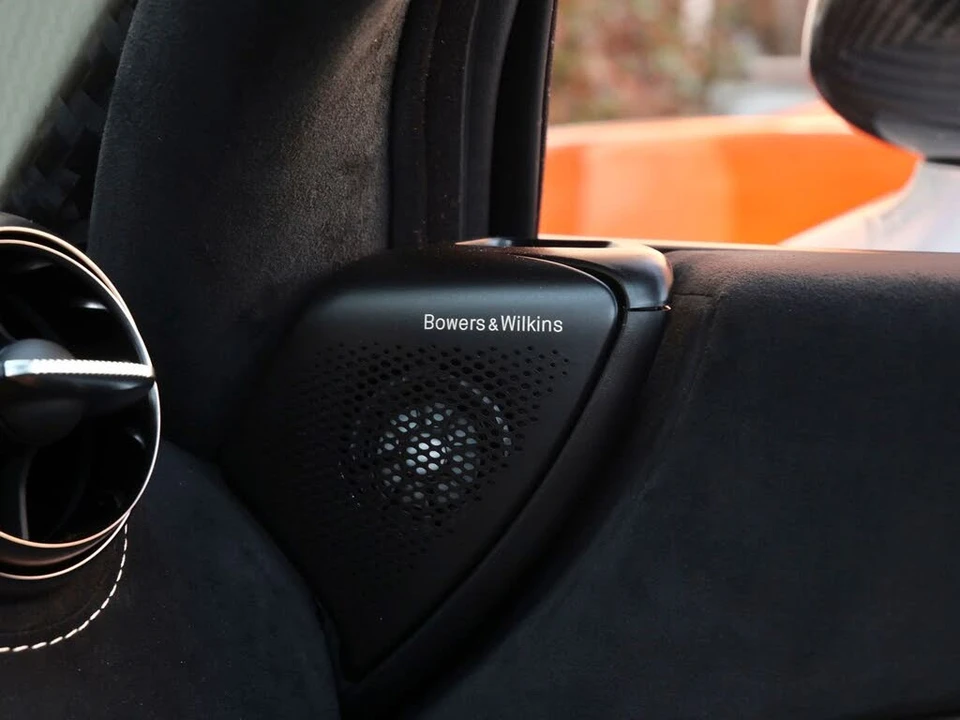 2026 McLaren 750S Coupe - Image 25 of 27