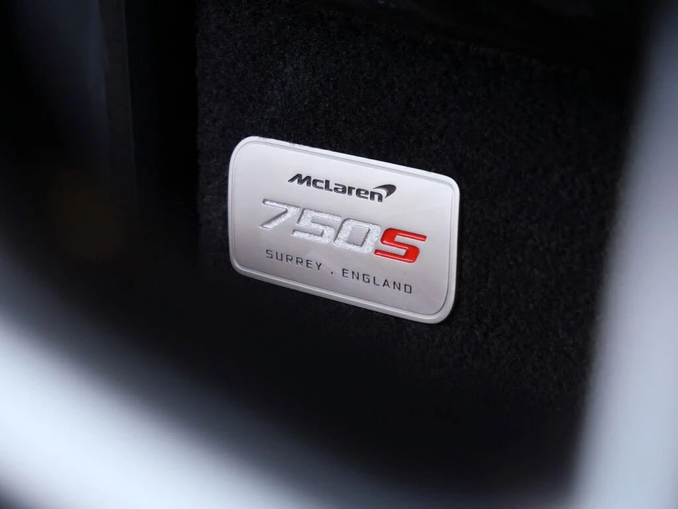 2026 McLaren 750S Coupe - Image 26 of 27