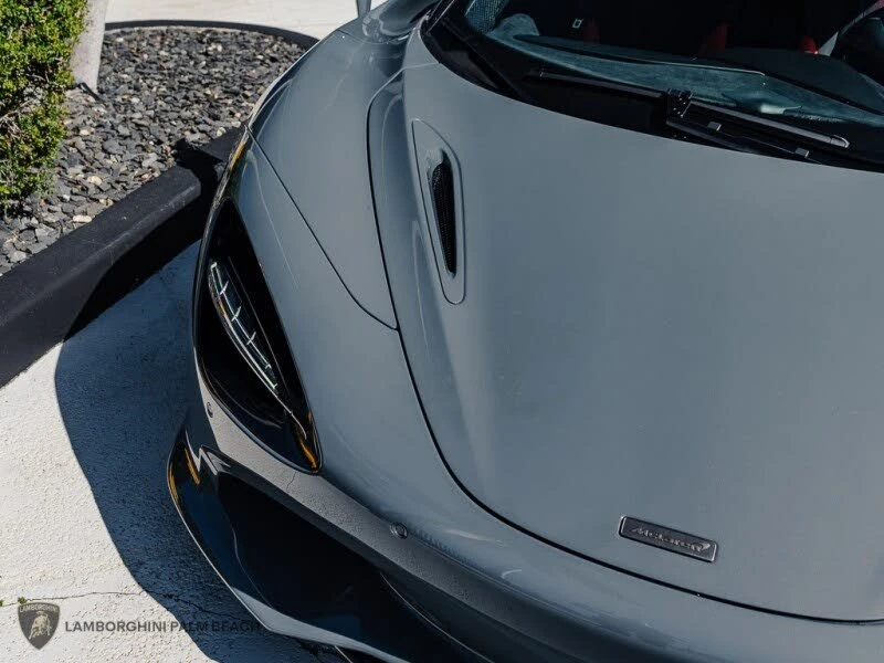2026 McLaren 750S Coupe - Image 12 of 31