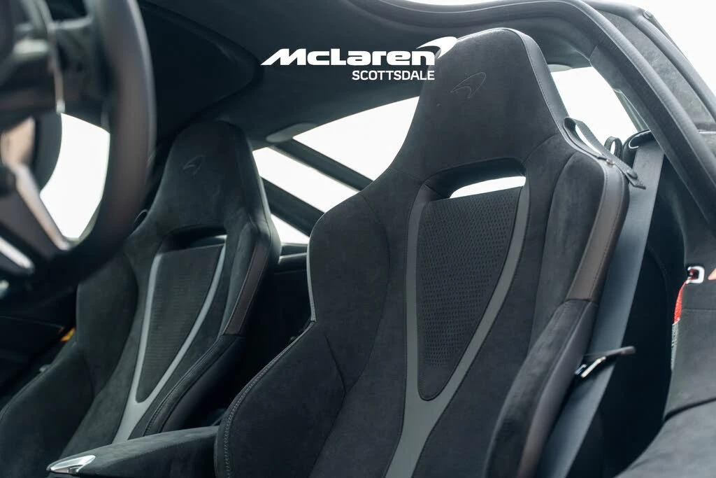 2026 McLaren 750S Coupe - Image 11 of 30