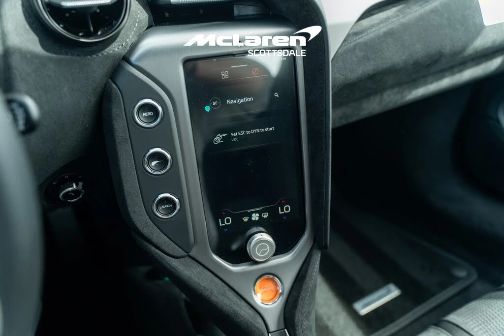 2026 McLaren 750S Coupe - Image 15 of 30