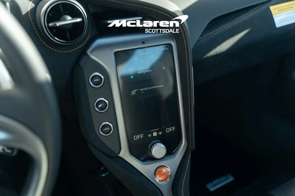 2026 McLaren 750S Coupe - Image 15 of 31