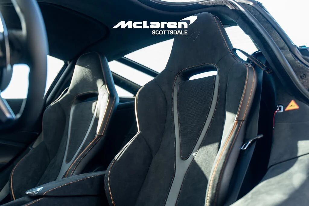 2026 McLaren 750S Coupe - Image 11 of 31