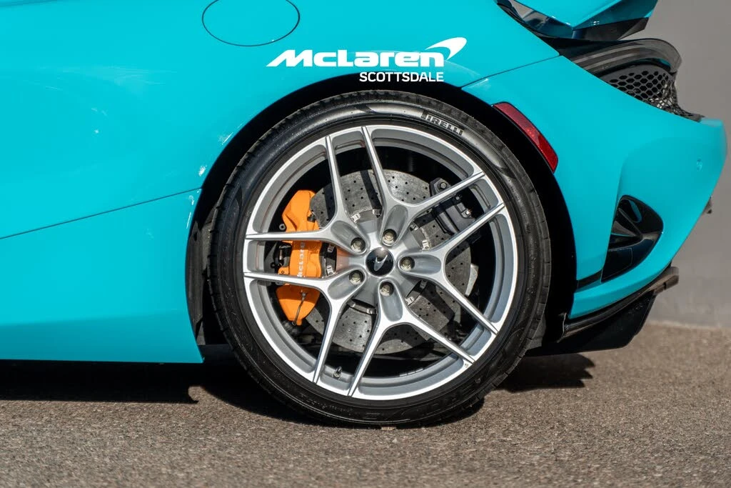 2026 McLaren 750S Coupe - Image 29 of 31