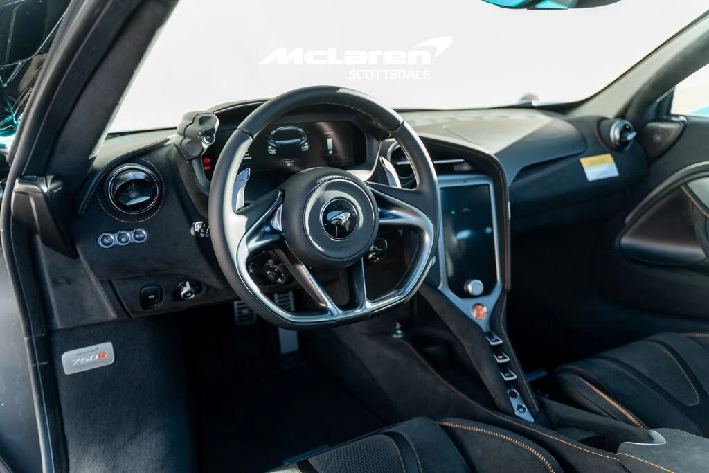 2026 McLaren 750S Coupe - Image 13 of 31