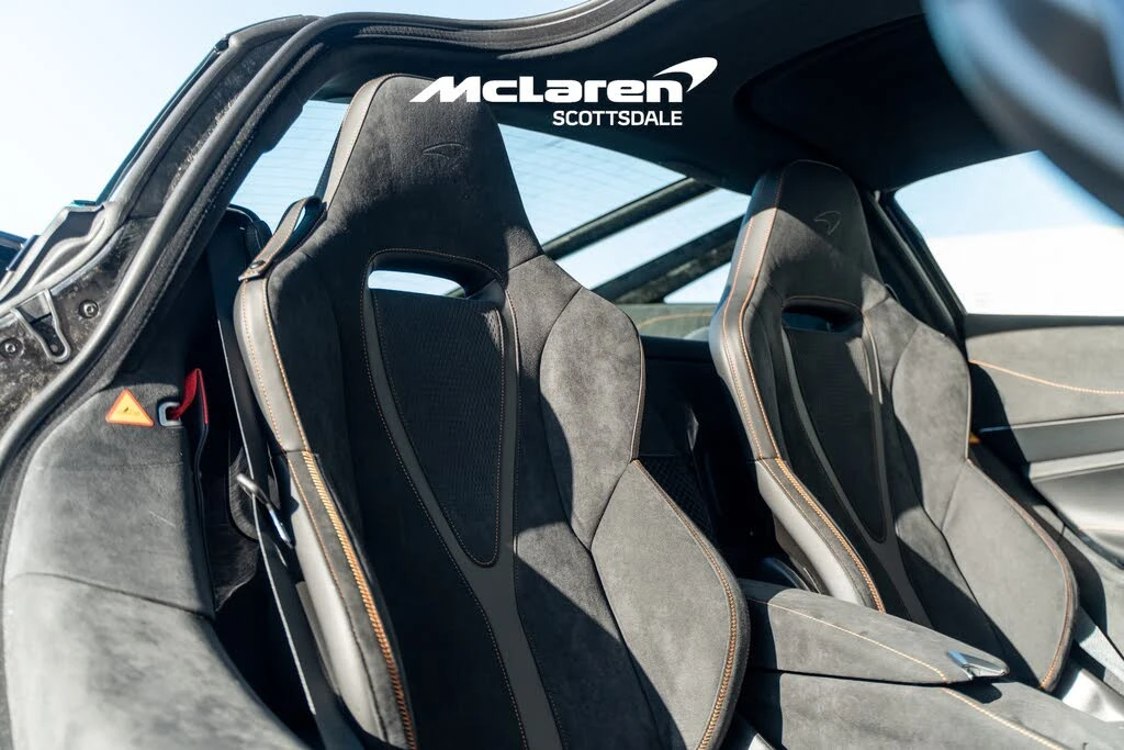 2026 McLaren 750S Coupe - Image 12 of 31