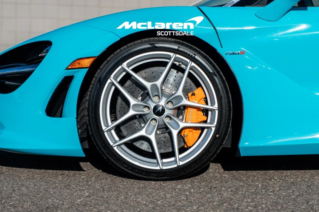 2026 McLaren 750S Coupe - Image 28 of 31