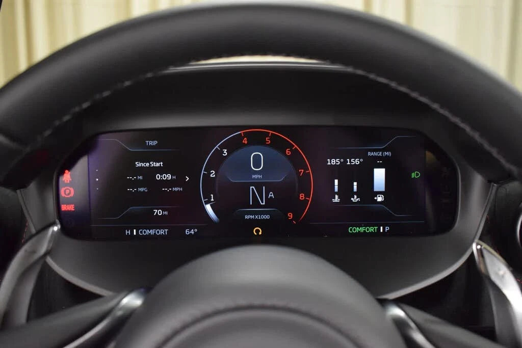 2026 McLaren 750S Coupe - Image 28 of 31