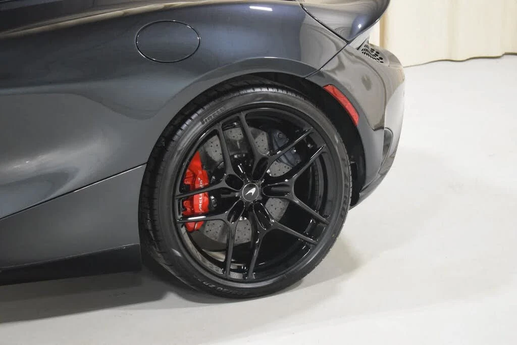 2026 McLaren 750S Coupe - Image 7 of 31