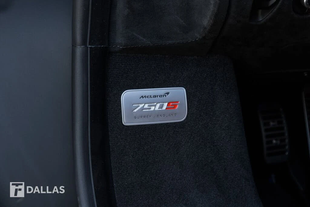 2026 McLaren 750S Coupe - Image 27 of 31