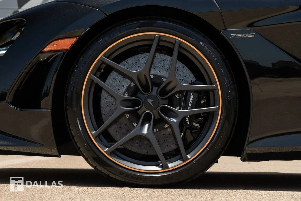 2026 McLaren 750S Coupe - Image 8 of 31
