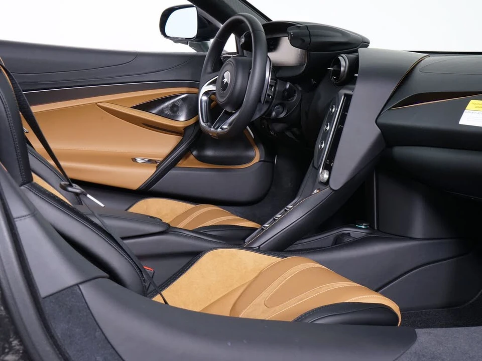 2026 McLaren 750S Coupe - Image 26 of 27