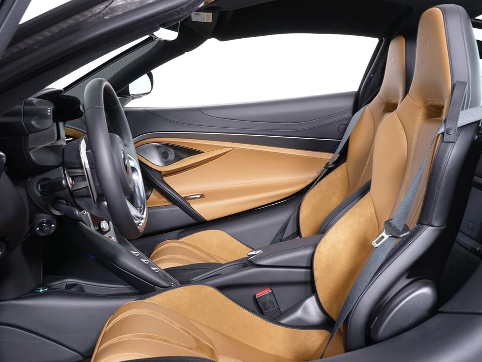 2026 McLaren 750S Coupe - Image 4 of 27