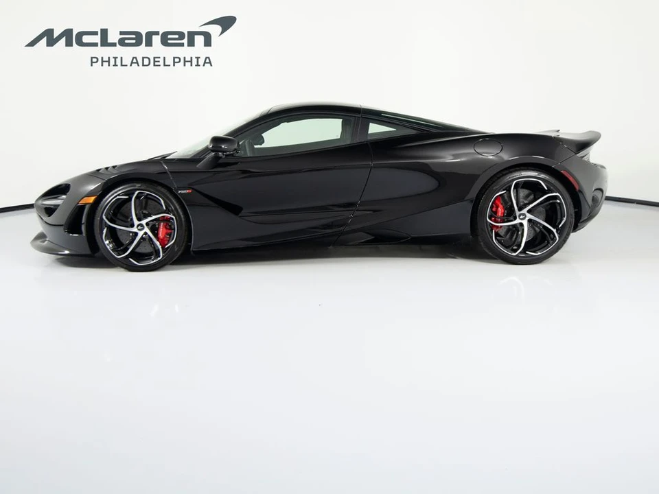 2026 McLaren 750S Coupe - Image 8 of 31